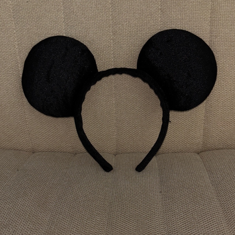 Disney Black Mickey Mouse Ear Headband